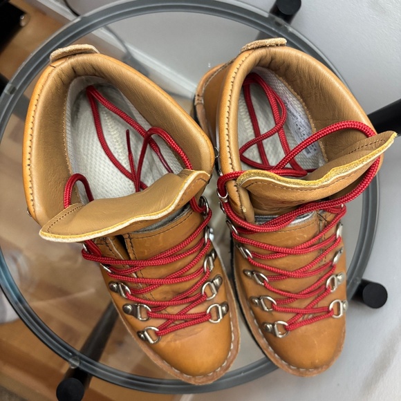 Danner Women’s Mountain Light Cascade 6 - Picture 3 of 9